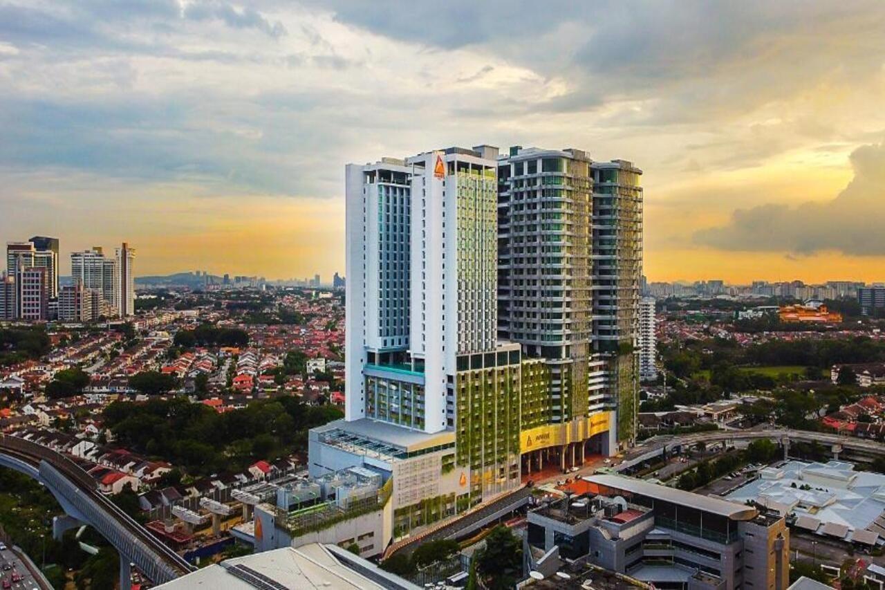 M World Hotel Formerly Known As Avante Hotel Петалинг-Джая Экстерьер фото The hotel in 2018