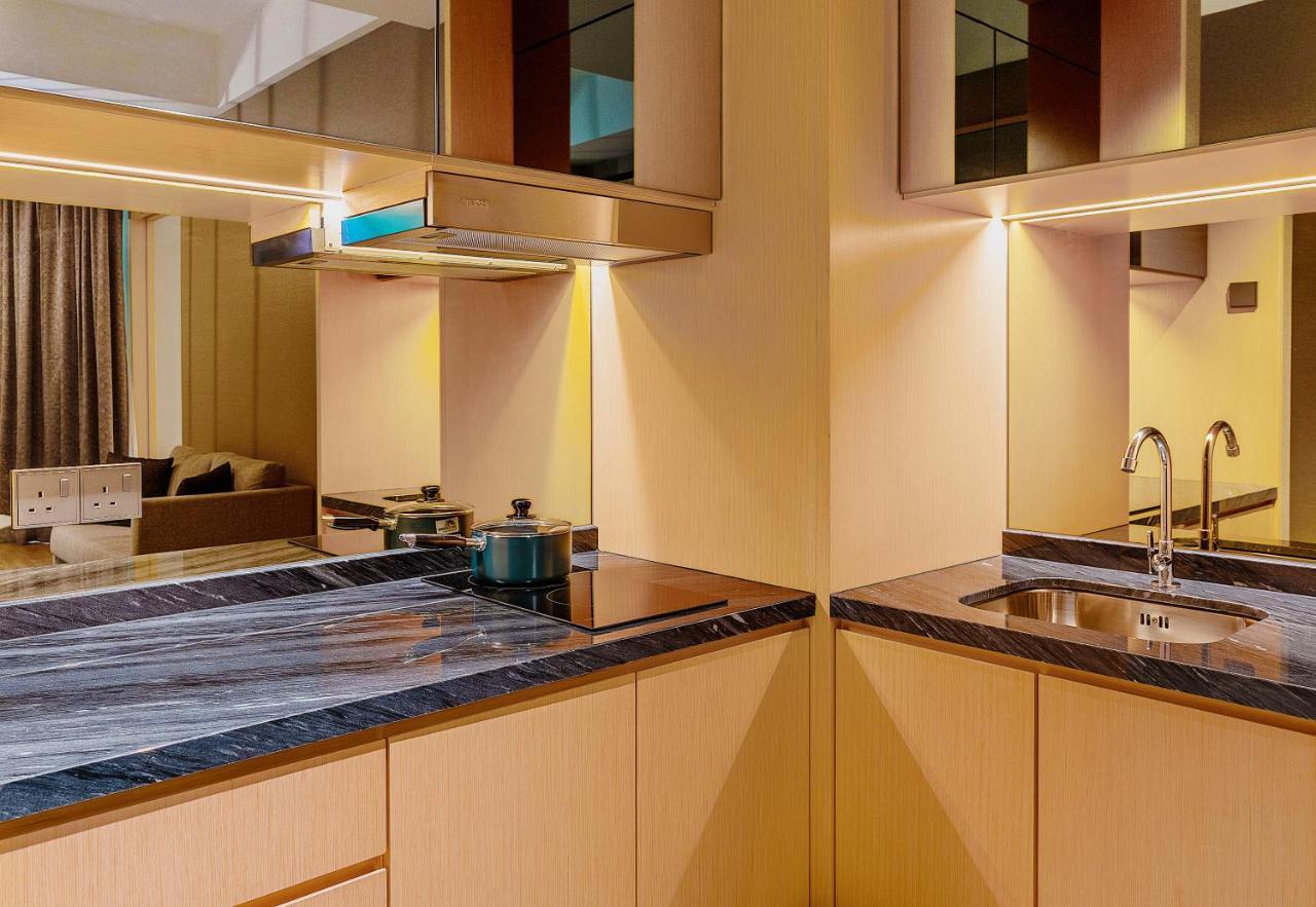 M World Hotel Formerly Known As Avante Hotel Петалинг-Джая Экстерьер фото A kitchen with a granite countertop